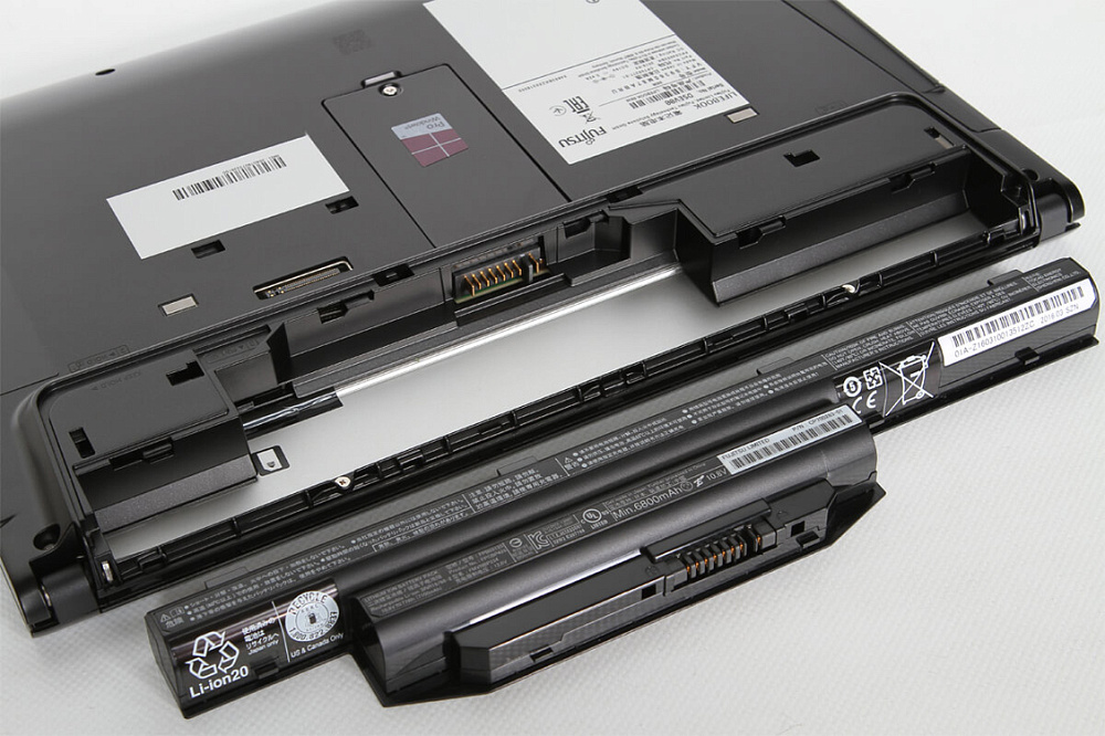 Ноутбук Fujitsu LIFEBOOK S938 WQHD IGZO Non-Touch Anti-Glare