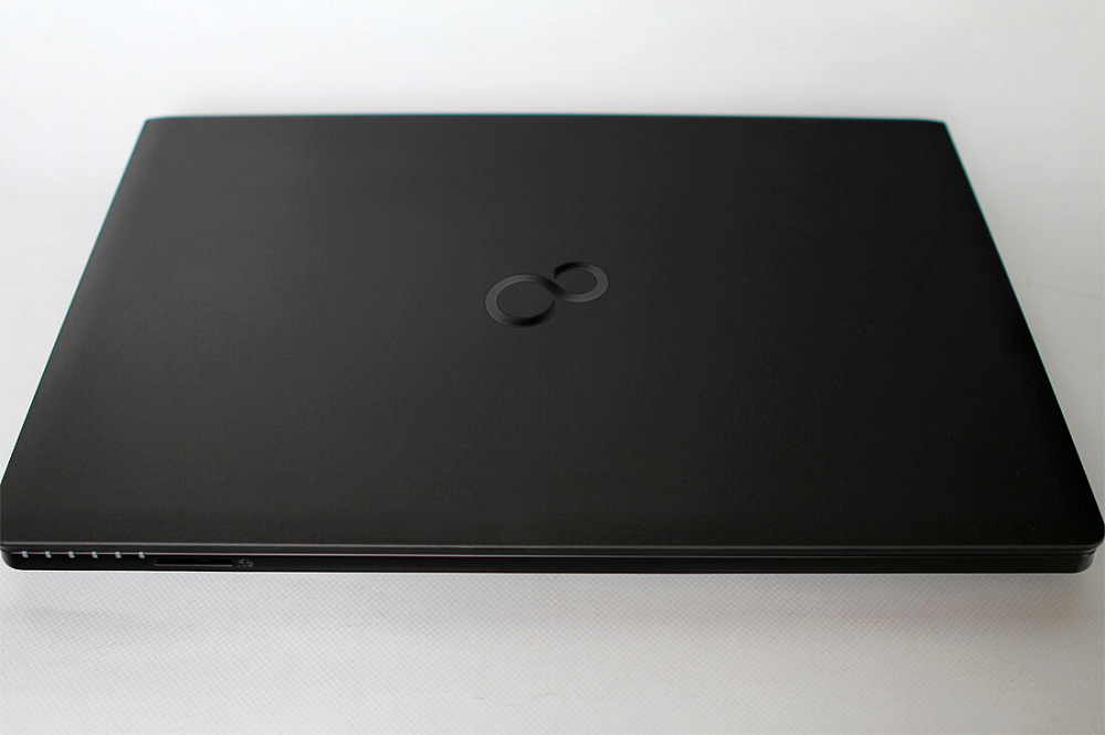 Ноутбук Fujitsu LIFEBOOK A357 Full HD IPS Matt Black